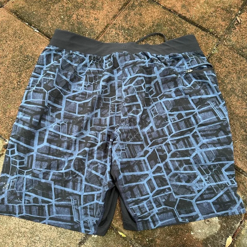 Lululemon Zeroed In Linerless Short 7 Blue Black Abstract Size XL